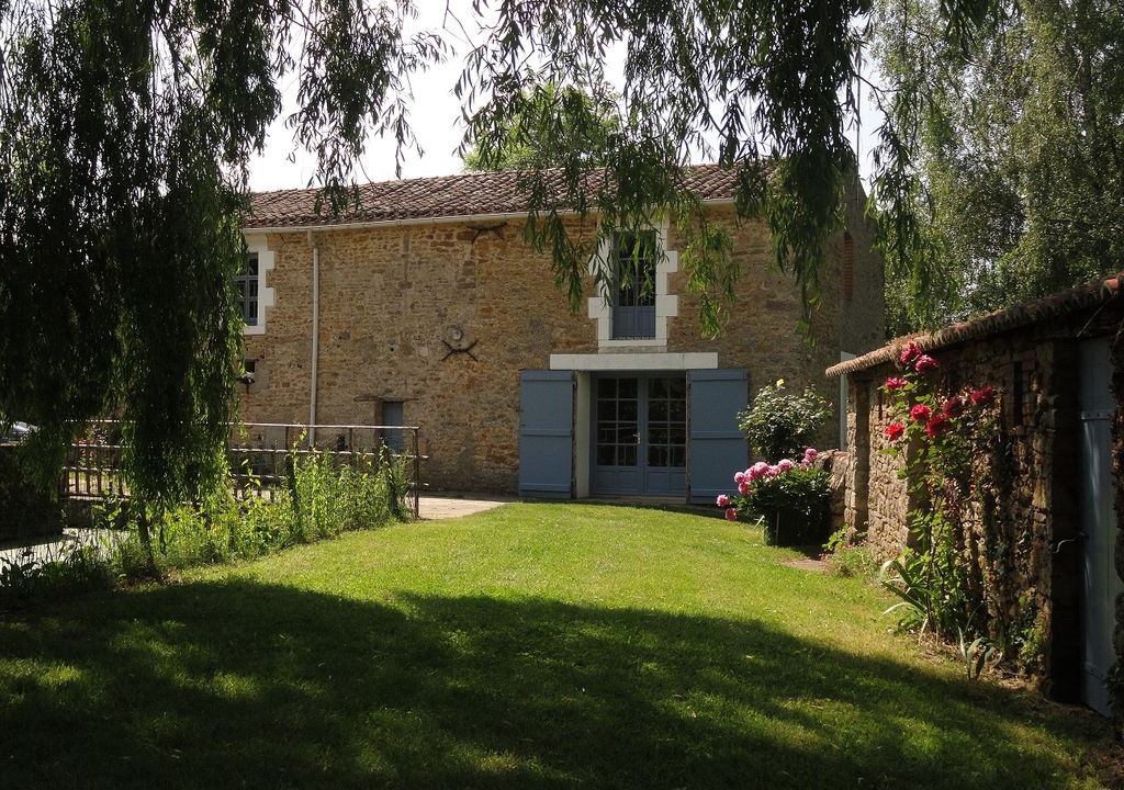 Photo of Buildings in La Jaudonniere