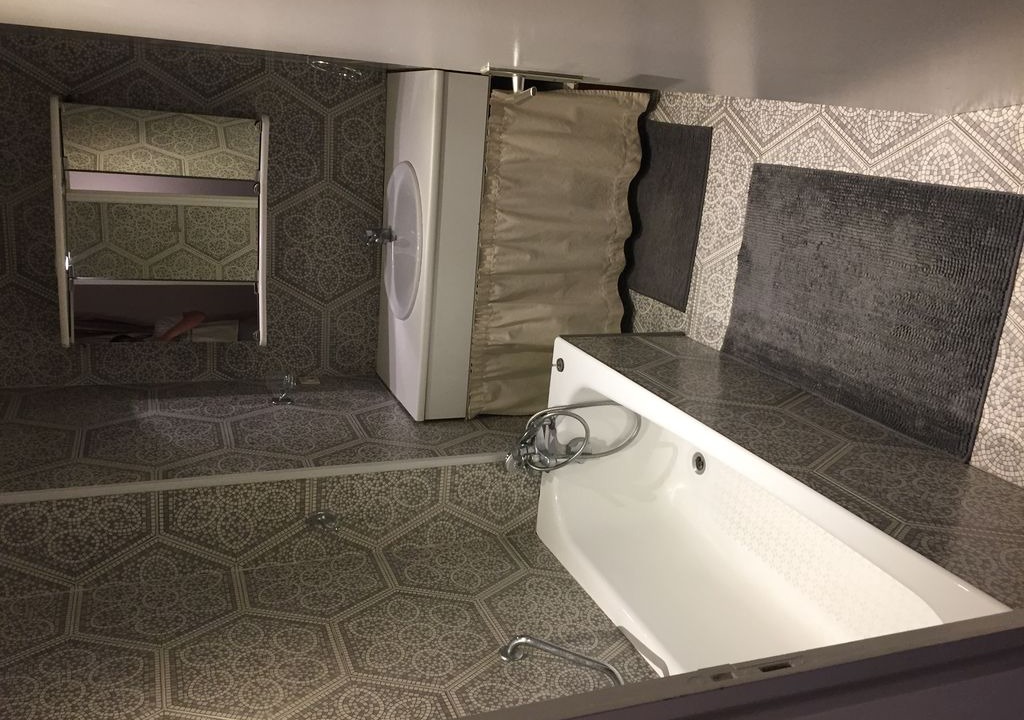 Photo of Bathroom in Jules Ferry - Recamier