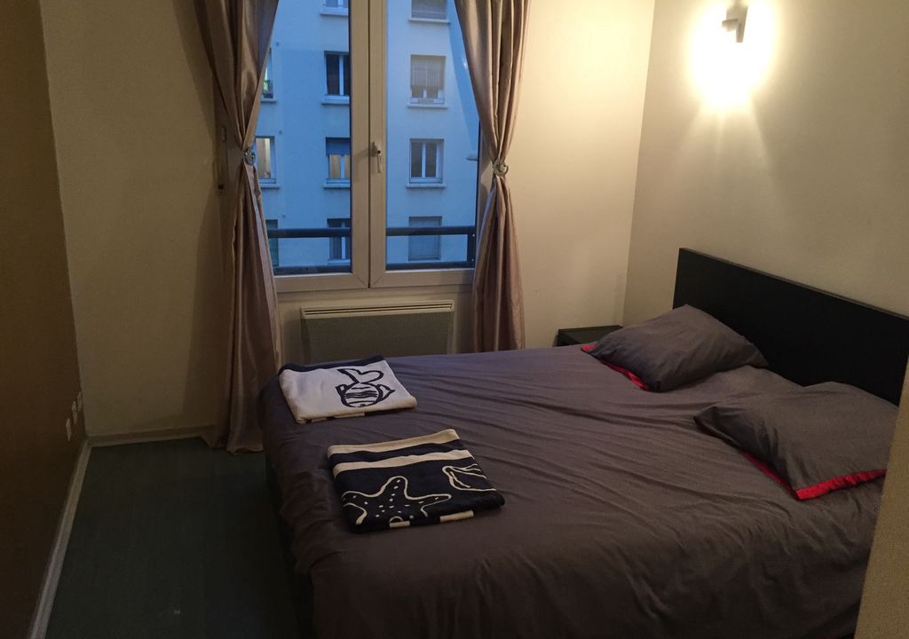 Photo of Bedroom in Jules Ferry - Recamier