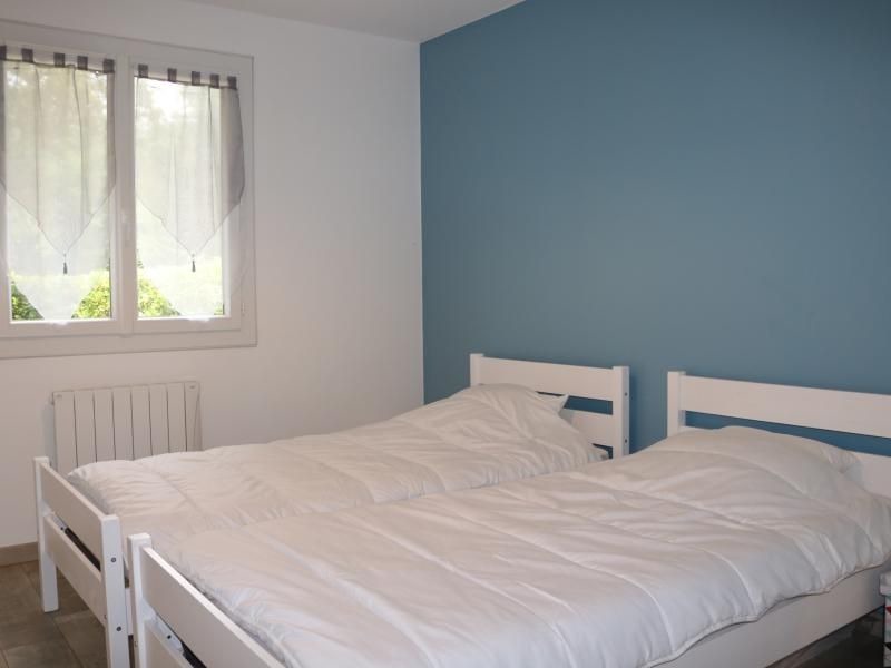 Photo of Bedroom in Parentis-en-Born