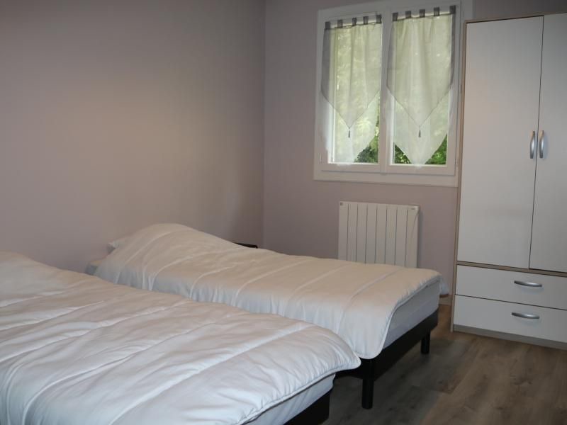 Photo of Bedroom in Parentis-en-Born