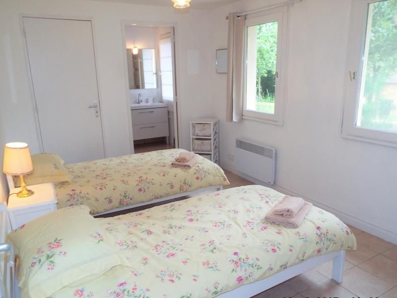 Photo of Bedroom in Asnieres sur Vegre
