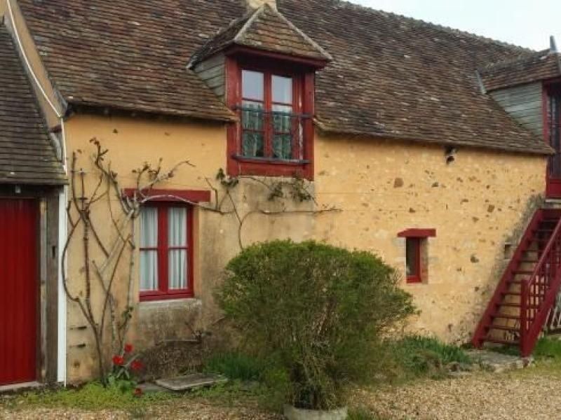 Photo of Buildings in Asnieres sur Vegre