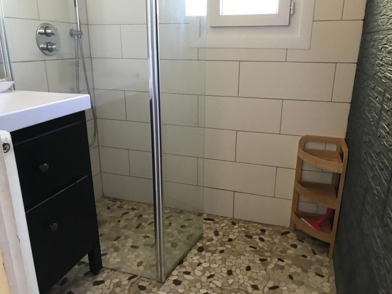 Photo of Bathroom in Saint-Hilaire-Saint-Mesmin