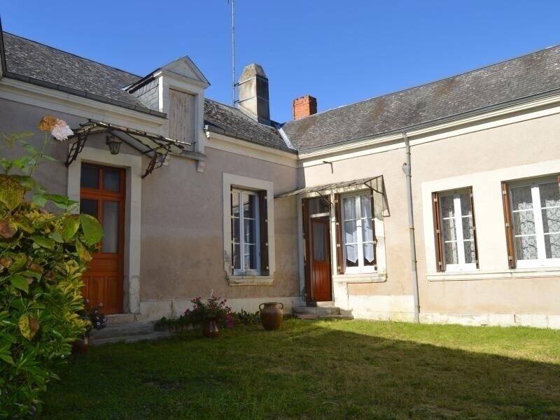 Photo of Buildings in Mezieres-en-Brenne
