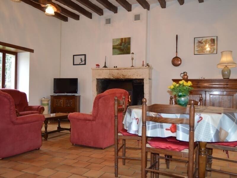 Photo of Livingroom in Douadic