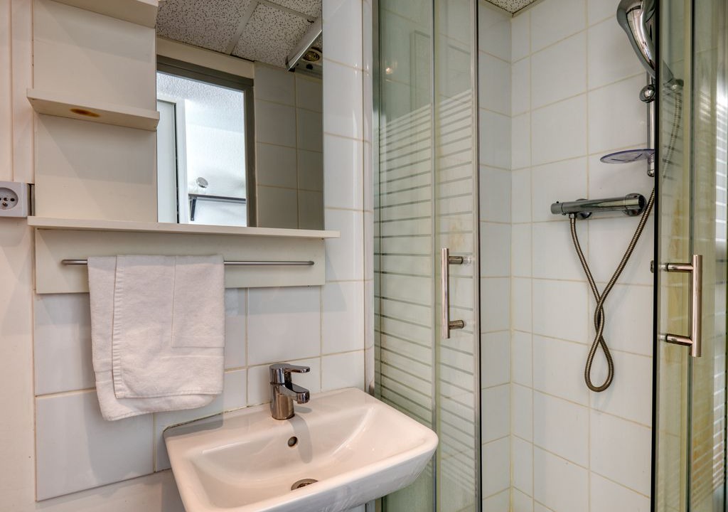 Photo of Bathroom in Jean Moulin - Marius Berliet