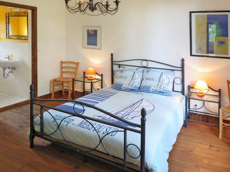 Photo of Bedroom in Lit-et-Mixe