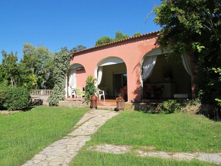 Photo of Buildings in Aubais