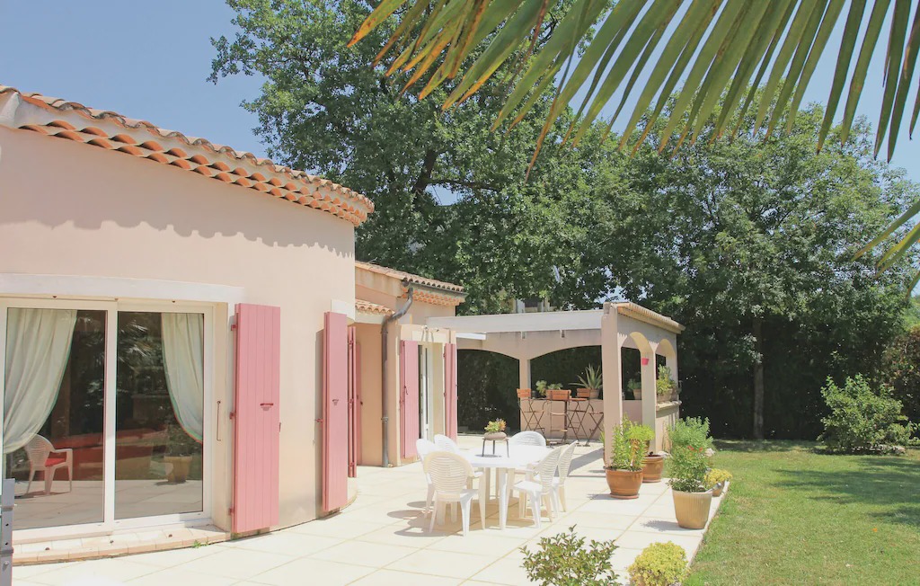 Photo of Buildings in Montelimar