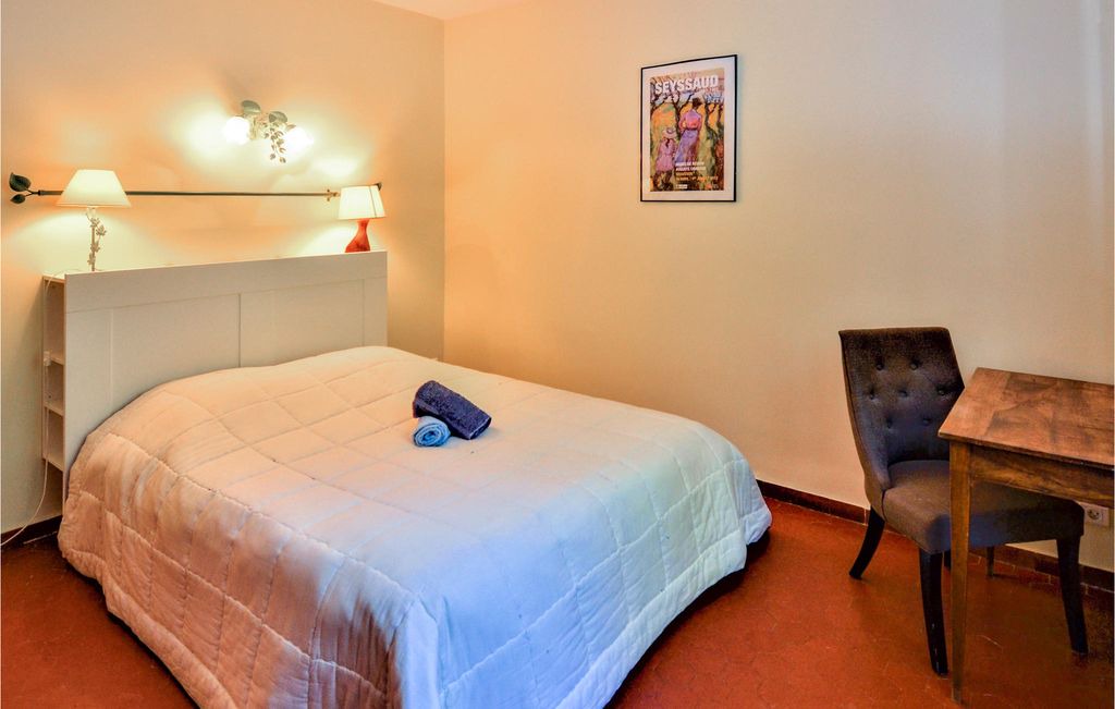 Photo of Bedroom in Sauveterre