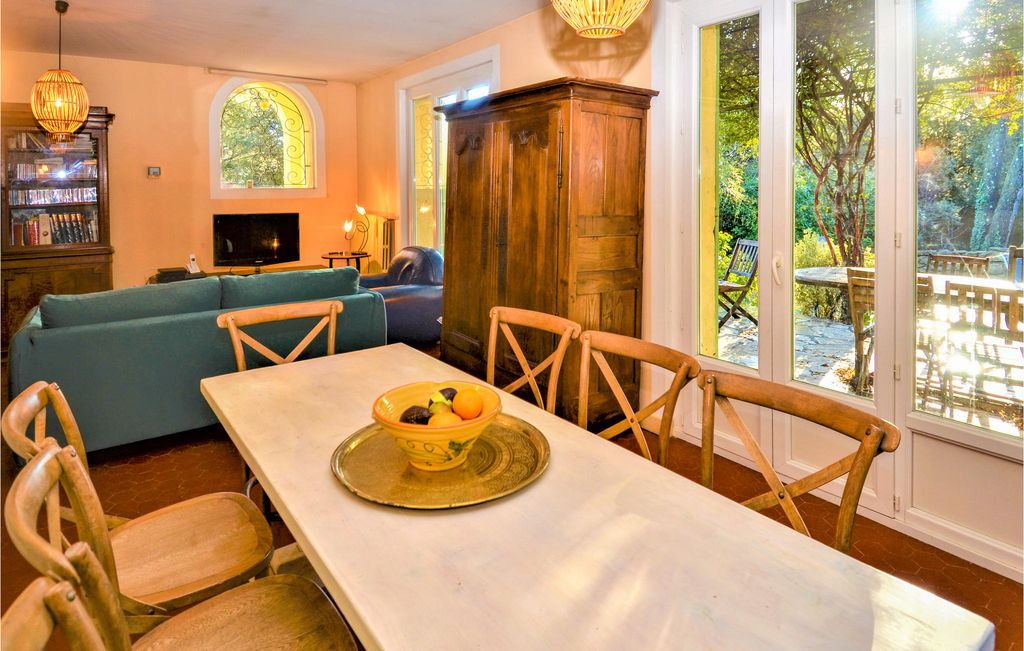 Photo of Livingroom in Sauveterre