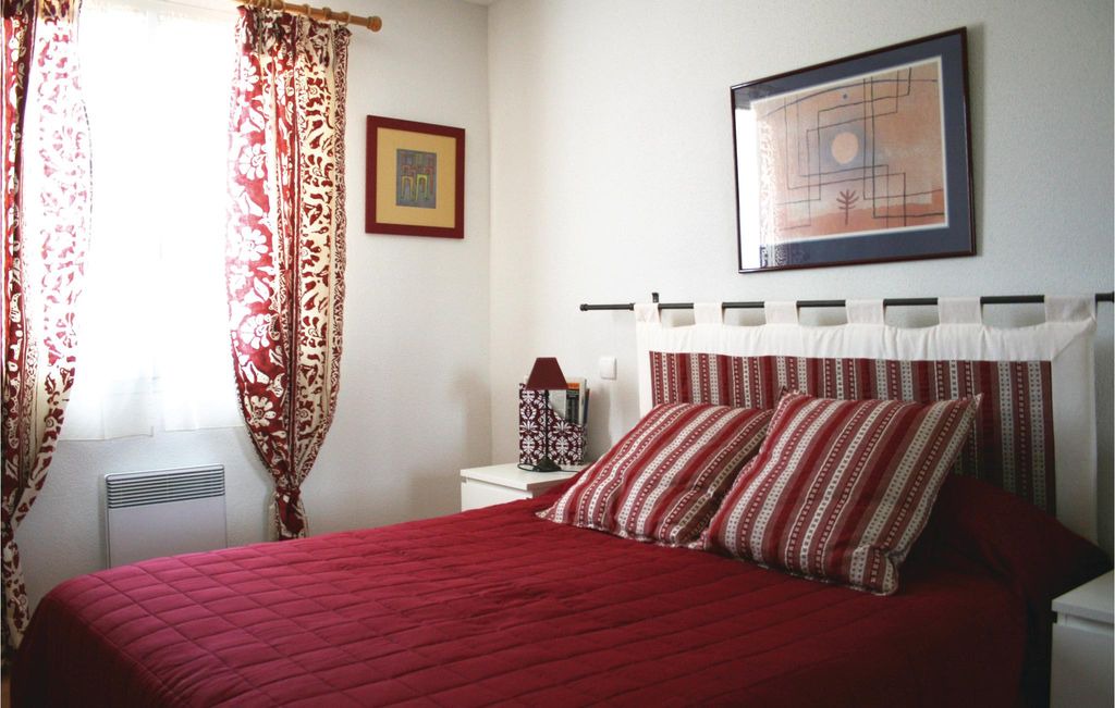 Photo of Bedroom in Prades-sur-Vernazobre