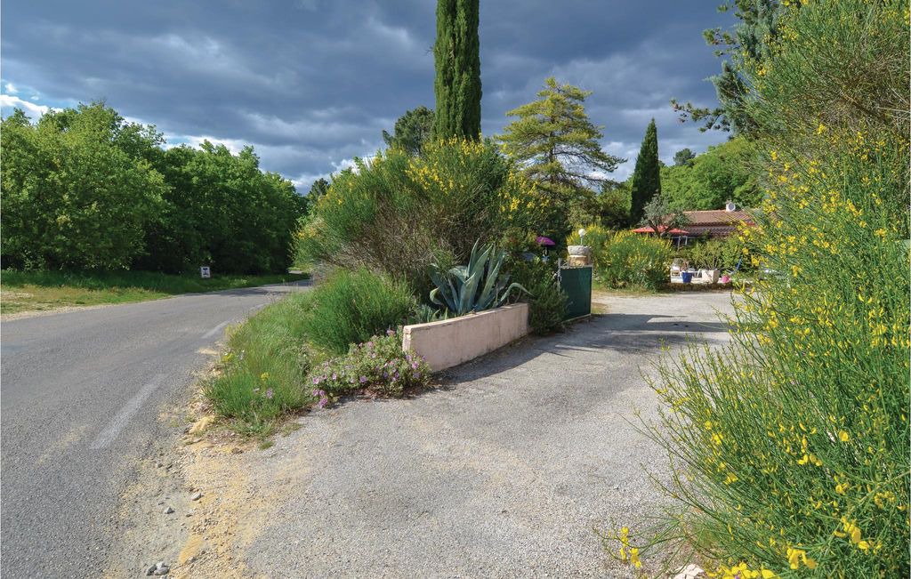 Photo of Others in Saint-Julien-de-Peyrolas
