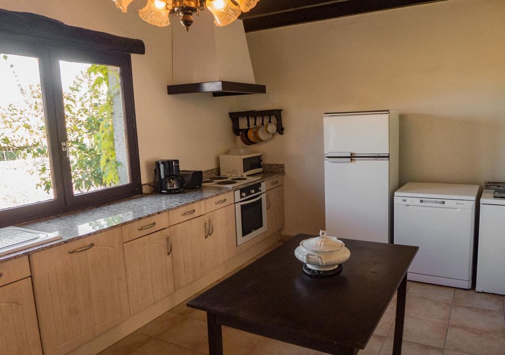 Photo of Kitchen in Montbrun-des-Corbieres