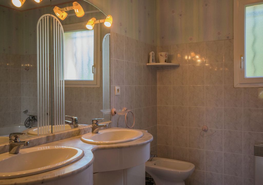 Photo of Bathroom in La Croix-Blanche