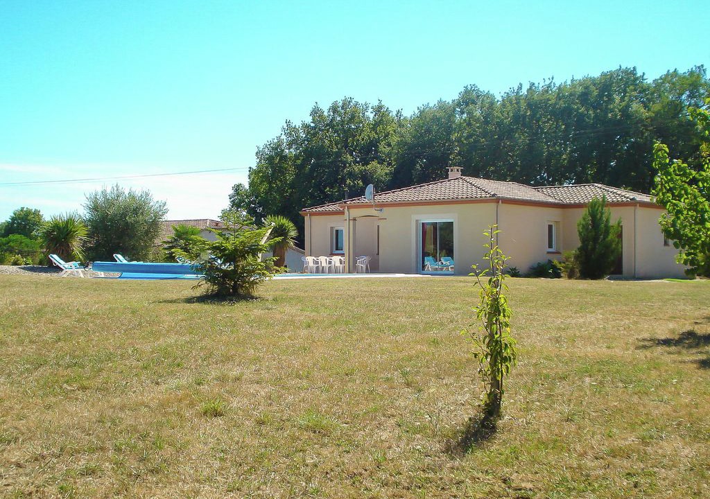 Photo of Buildings in La Croix-Blanche