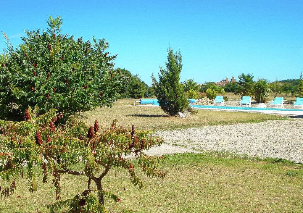 Photo of Buildings in La Croix-Blanche