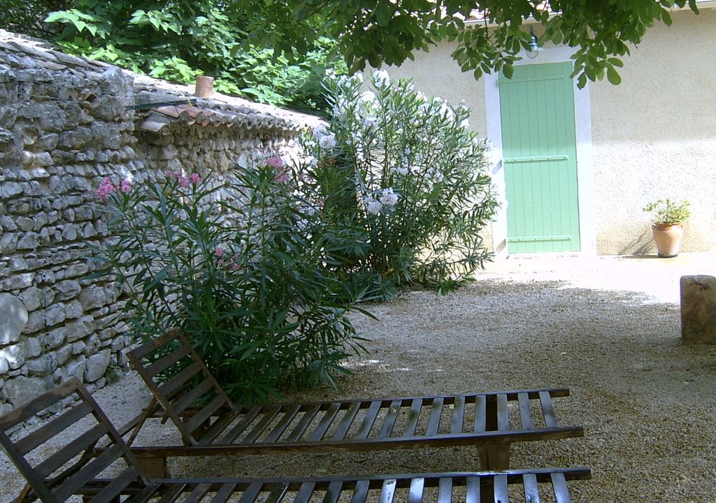 Photo of Buildings in Mouries