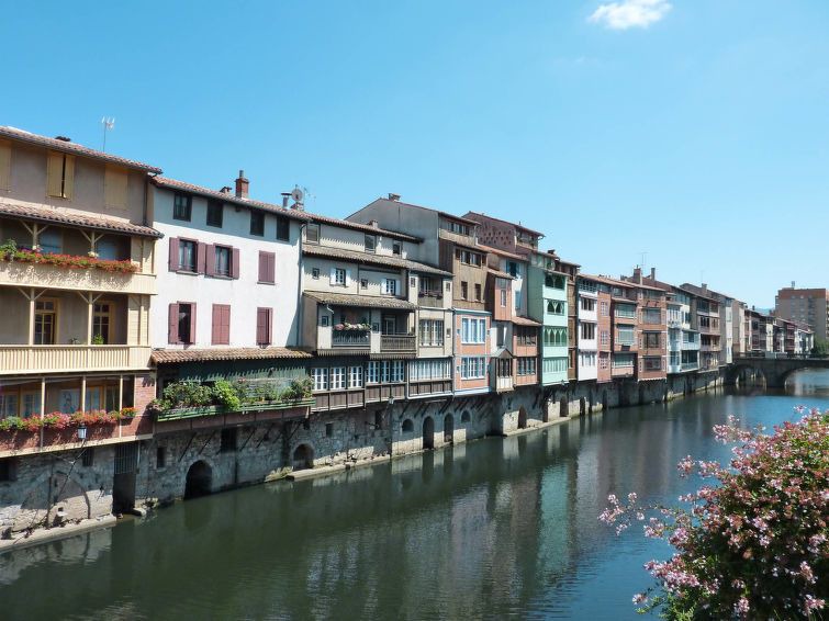 Photo of Buildings in Pont-de-Larn