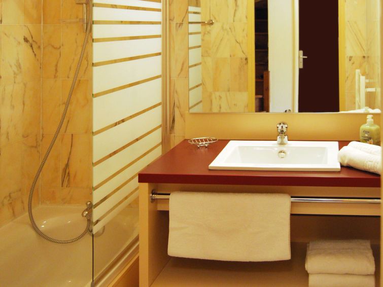 Photo of Bathroom in Saint-Cyprien Plage