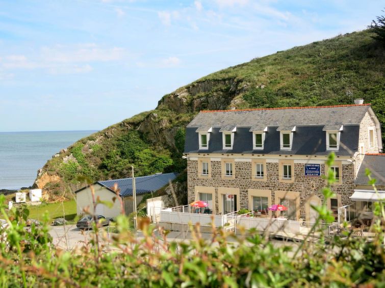 Photo of Buildings in Planguenoual