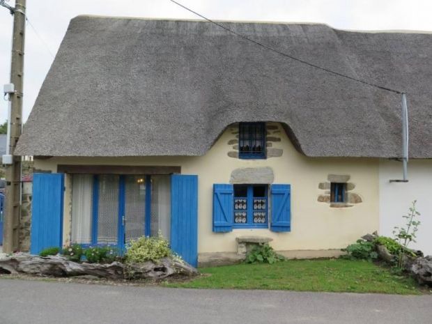 Photo of Buildings in Saint-Lyphard