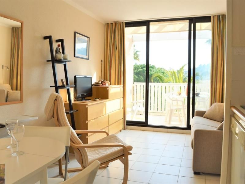 Photo of Livingroom in Cavaliere Beach