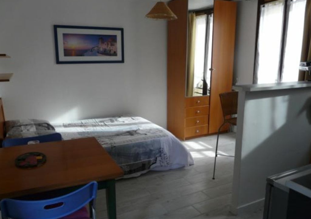 Photo of Bedroom in Vanves