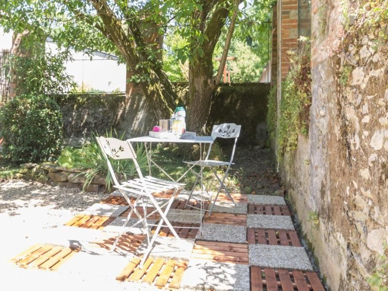 Photo of Patio Balcony in Saint-Sebastien-sur-Loire