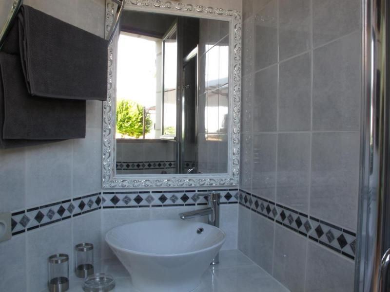 Photo of Bathroom in Seuilly