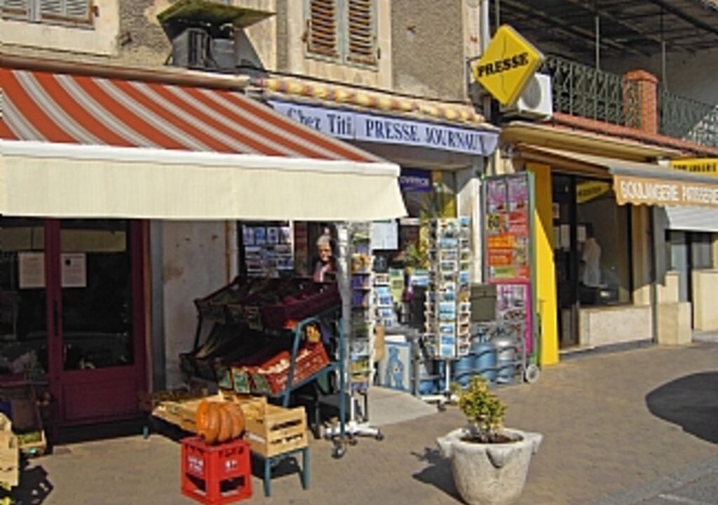 Photo of Others in Sablet