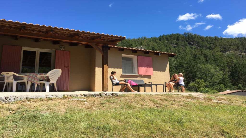 Photo of Buildings in Clamensane