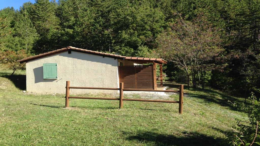 Photo of Buildings in Clamensane