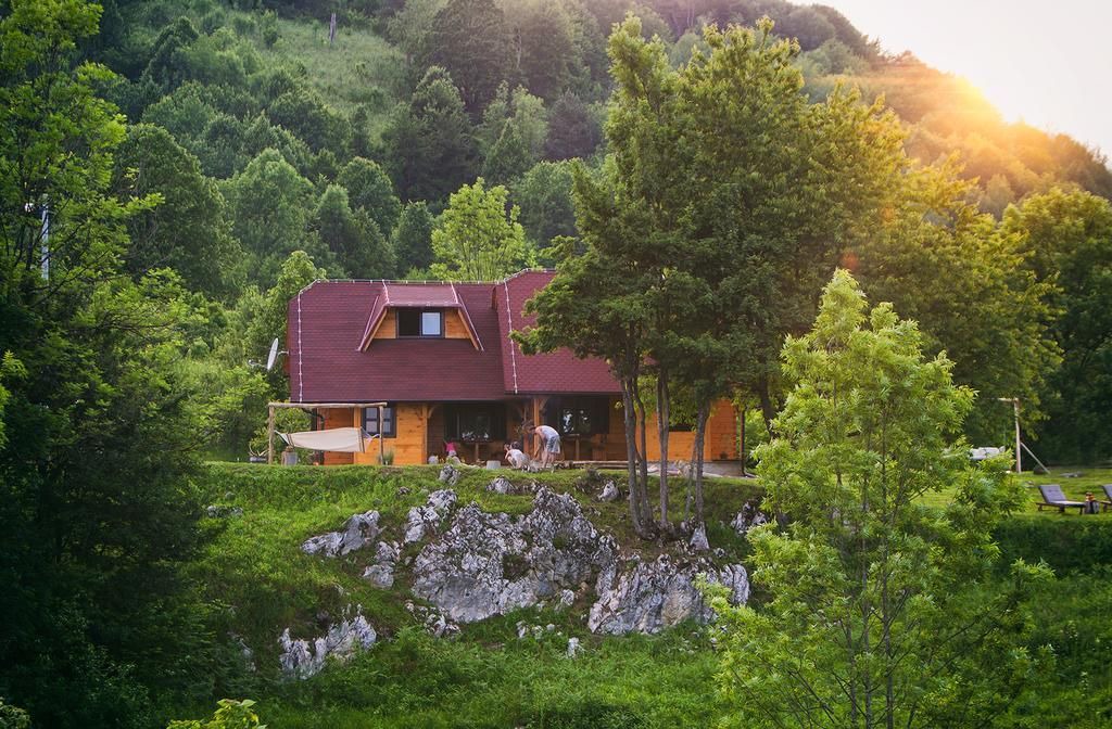 Photo of Buildings in Seliste Dreznicko