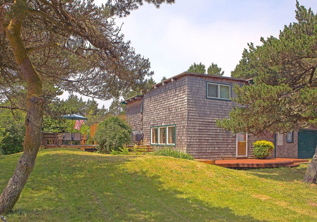 Photo of Buildings in Grayland