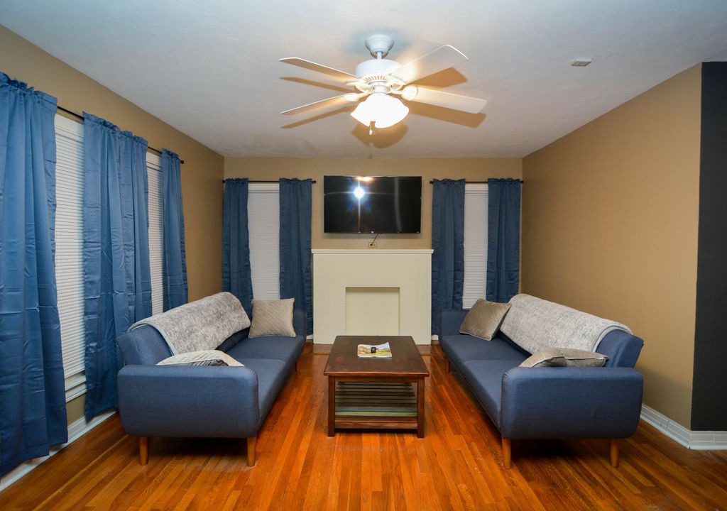 Photo of Livingroom in Tech Terrace