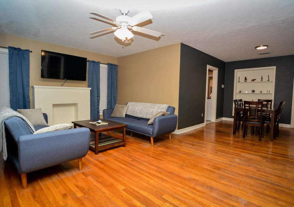 Photo of Livingroom in Tech Terrace