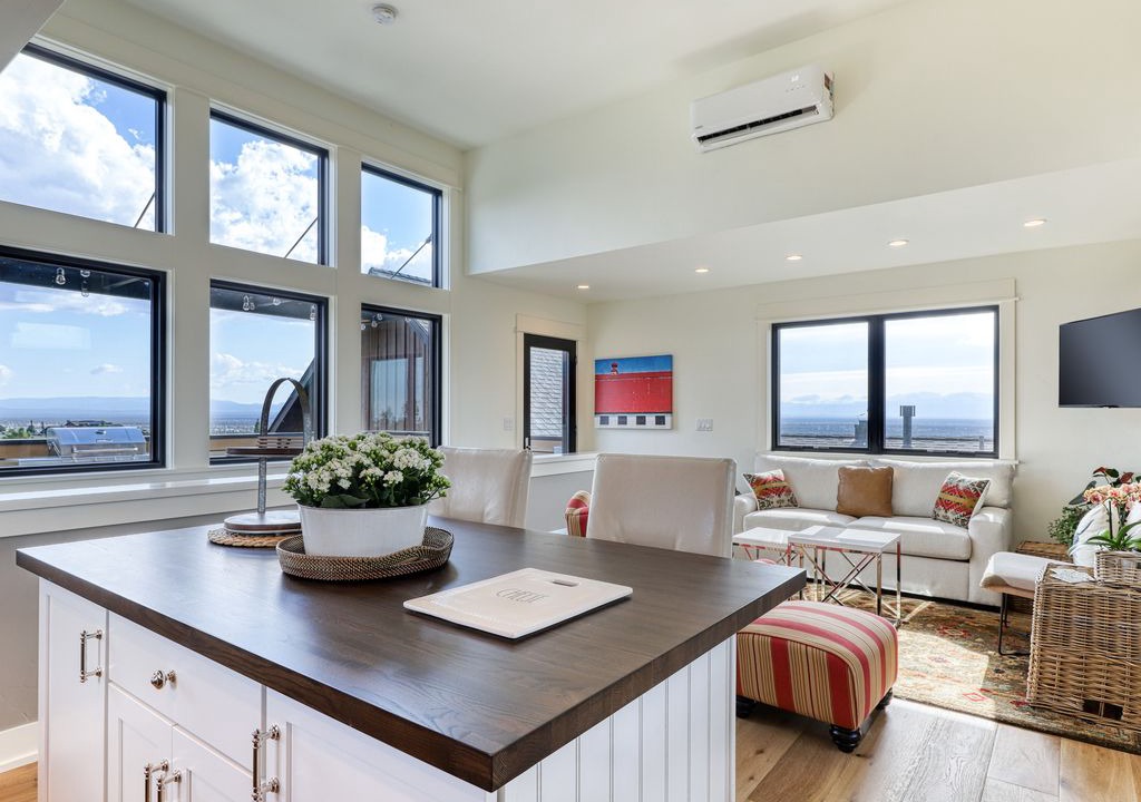 Photo of Livingroom in Powell Butte