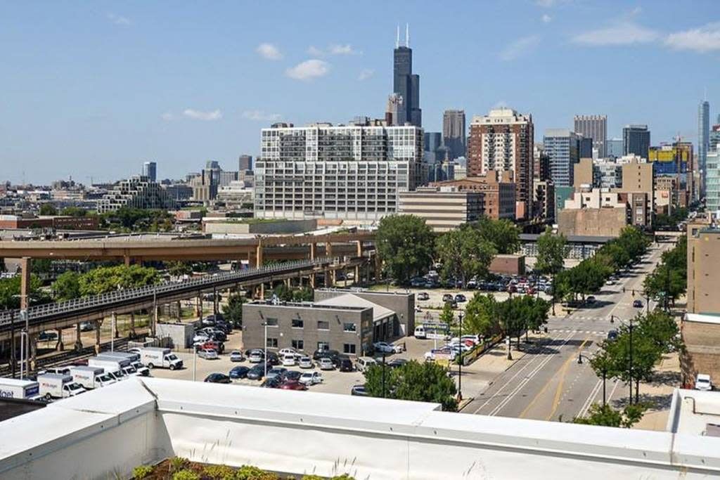 Photo of Others in Prairie District