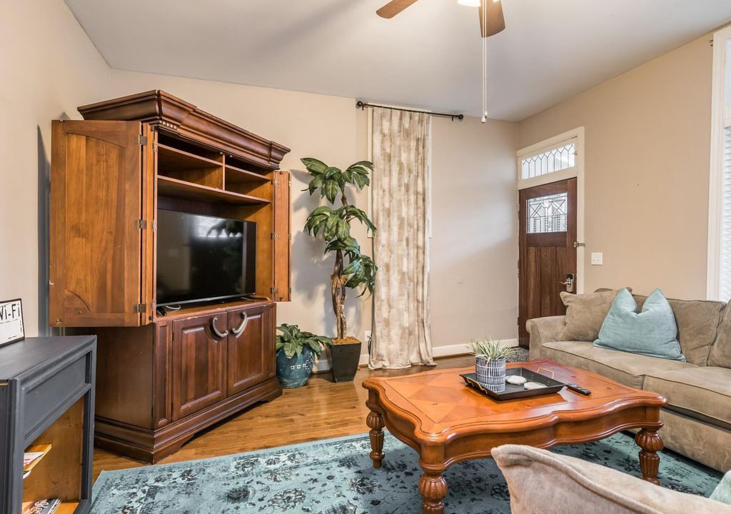 Photo of Livingroom in Old Louisville