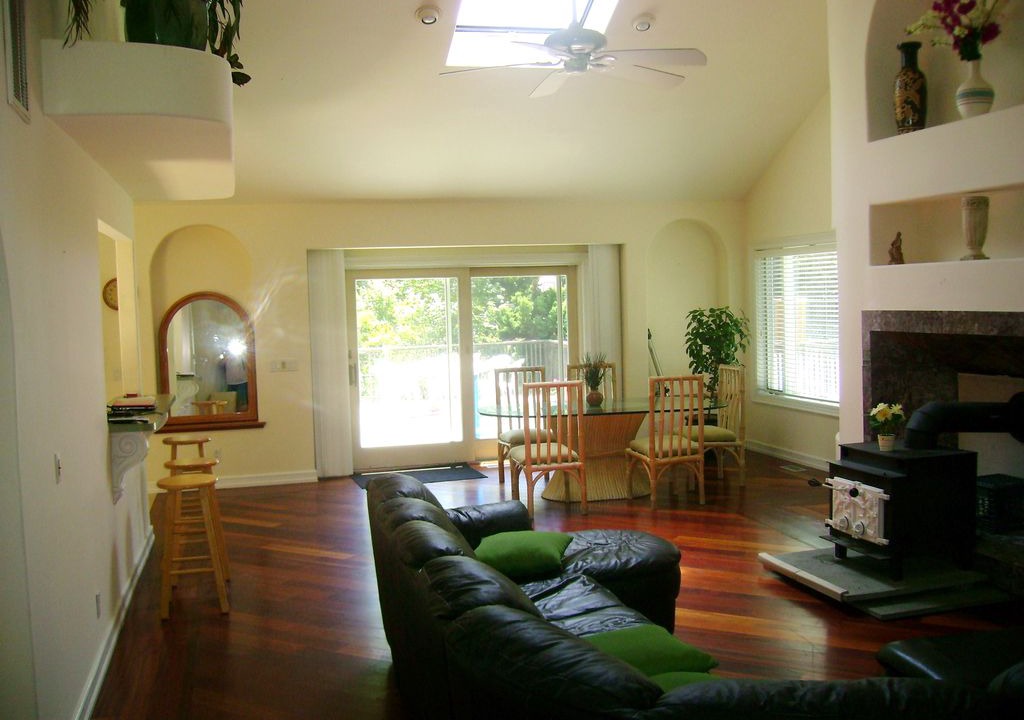 Photo of Livingroom in Westhampton