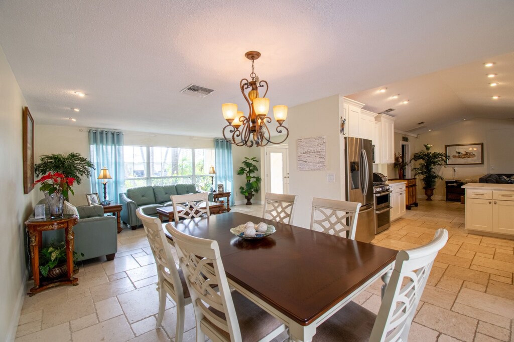 Photo of Livingroom in Island Estate