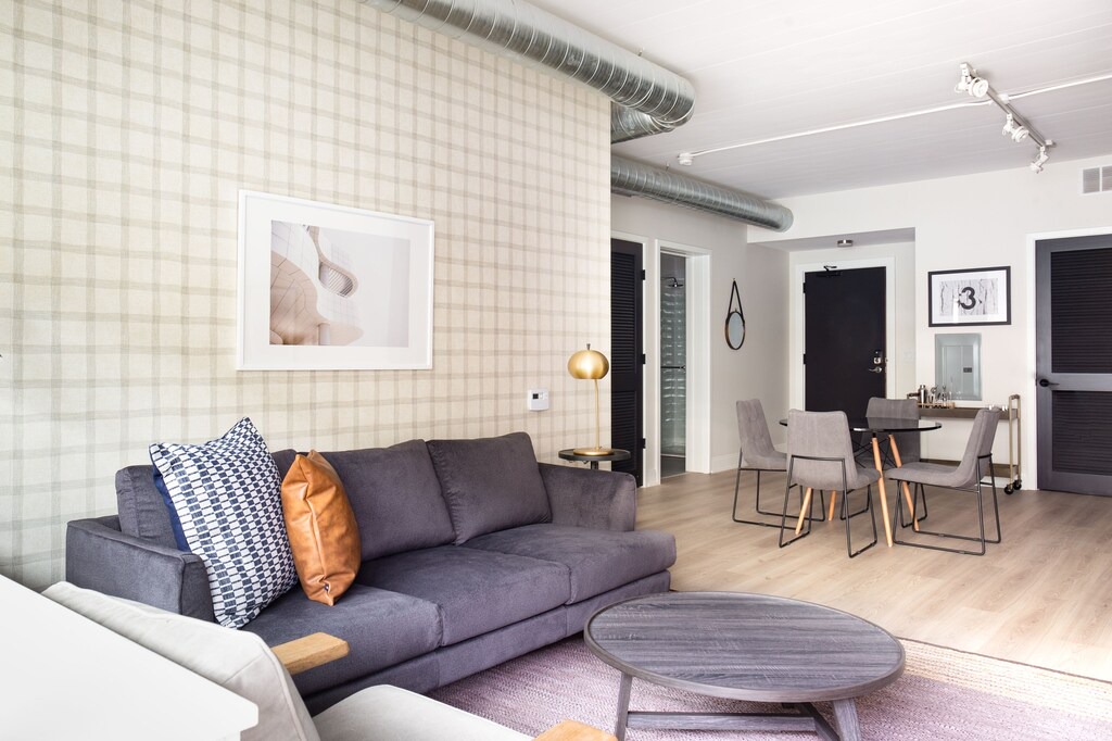 Photo of Livingroom in Lakeview