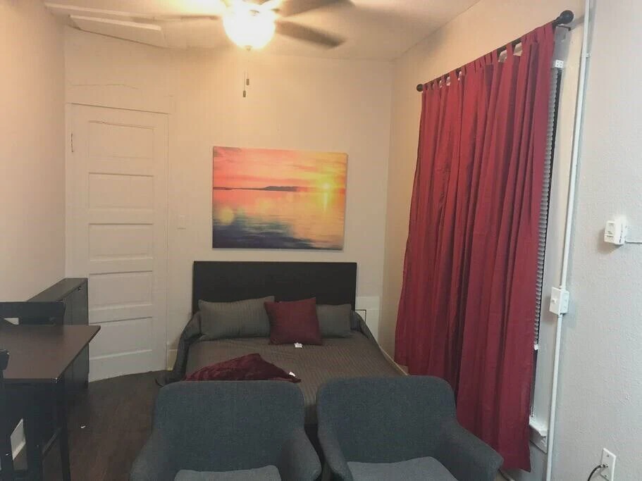 Photo of Livingroom in New Pathways