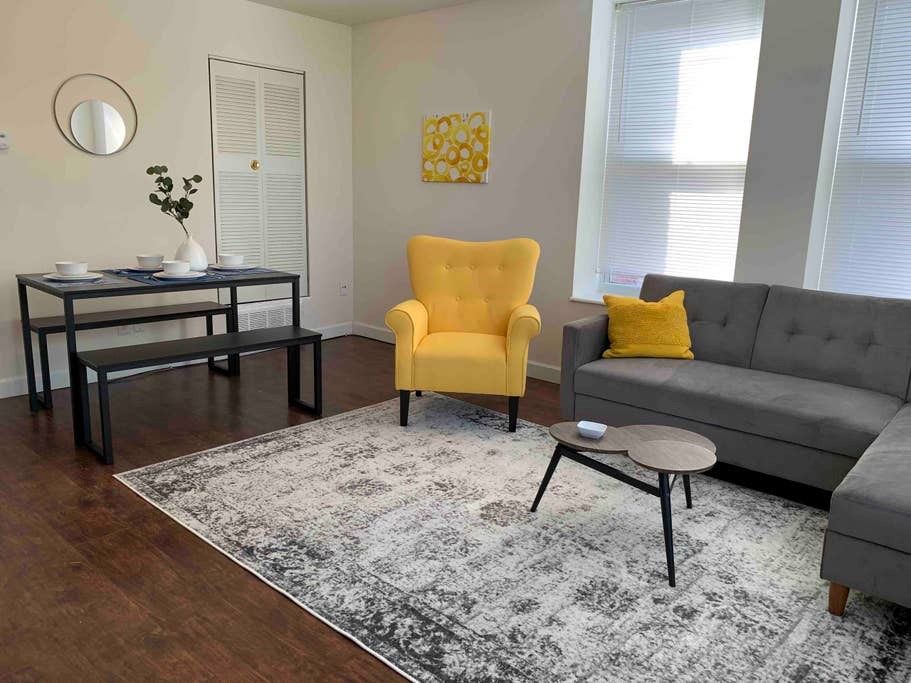 Photo of Livingroom in DeBaliviere Place
