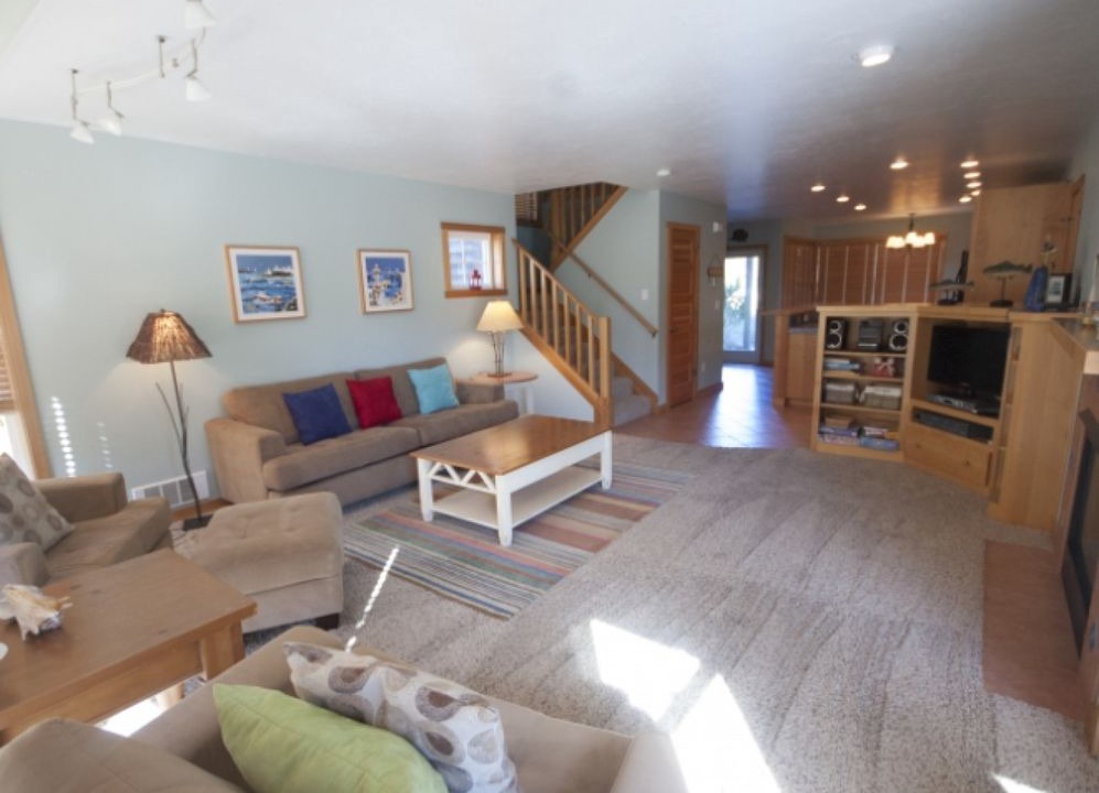 Photo of Livingroom in Shorepine Village