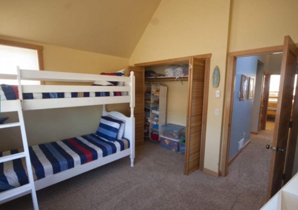 Photo of Bedroom in Shorepine Village