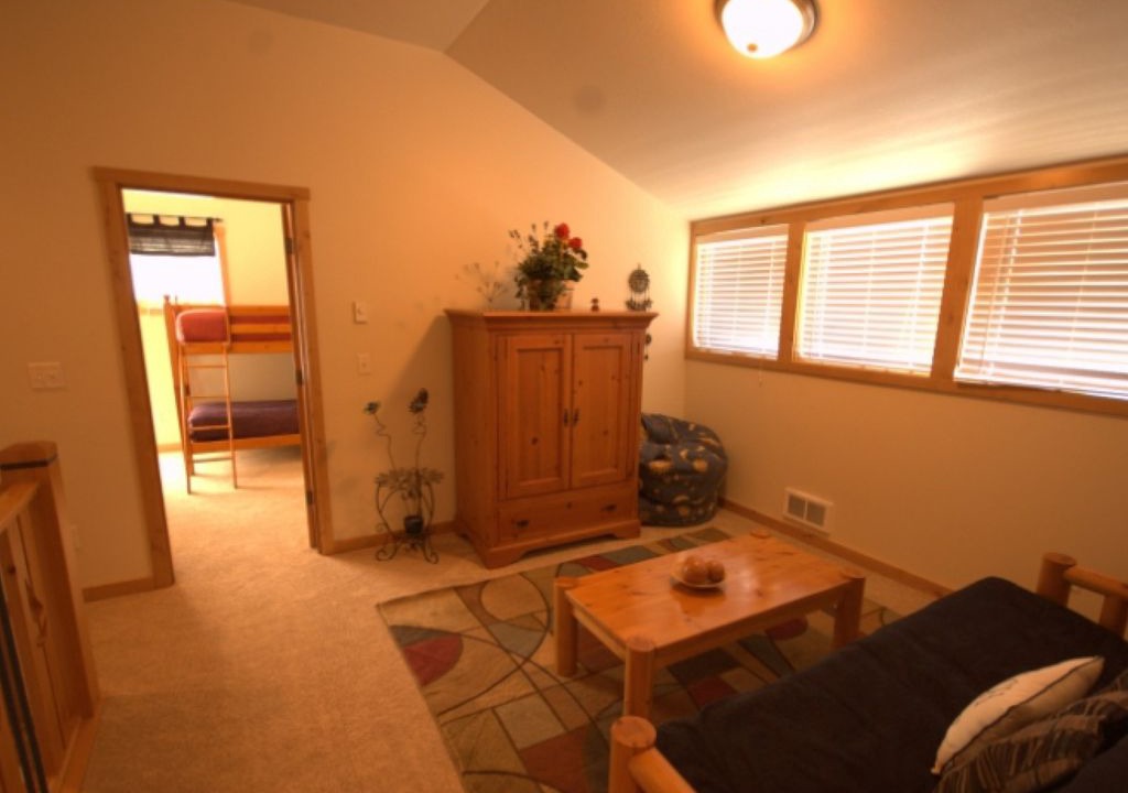 Photo of Livingroom in Shorepine Village