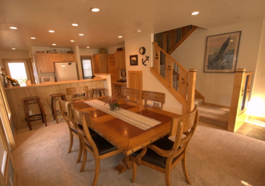 Photo of Livingroom in Shorepine Village